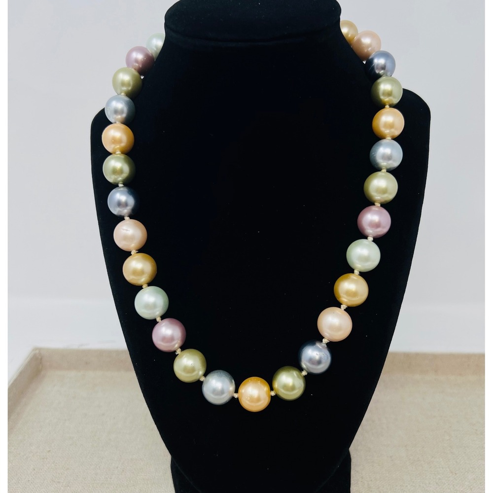 Kenneth Jay Lane KJL 2009 Multi Color Faux Pearl Knotted Necklace Adjustable